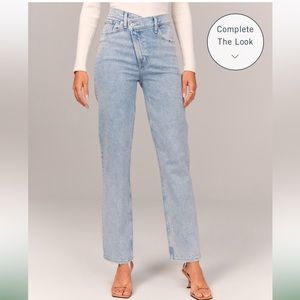 Abercrombie & Fitch Ultra High Rise 90’s Straight Jeans Curve Love